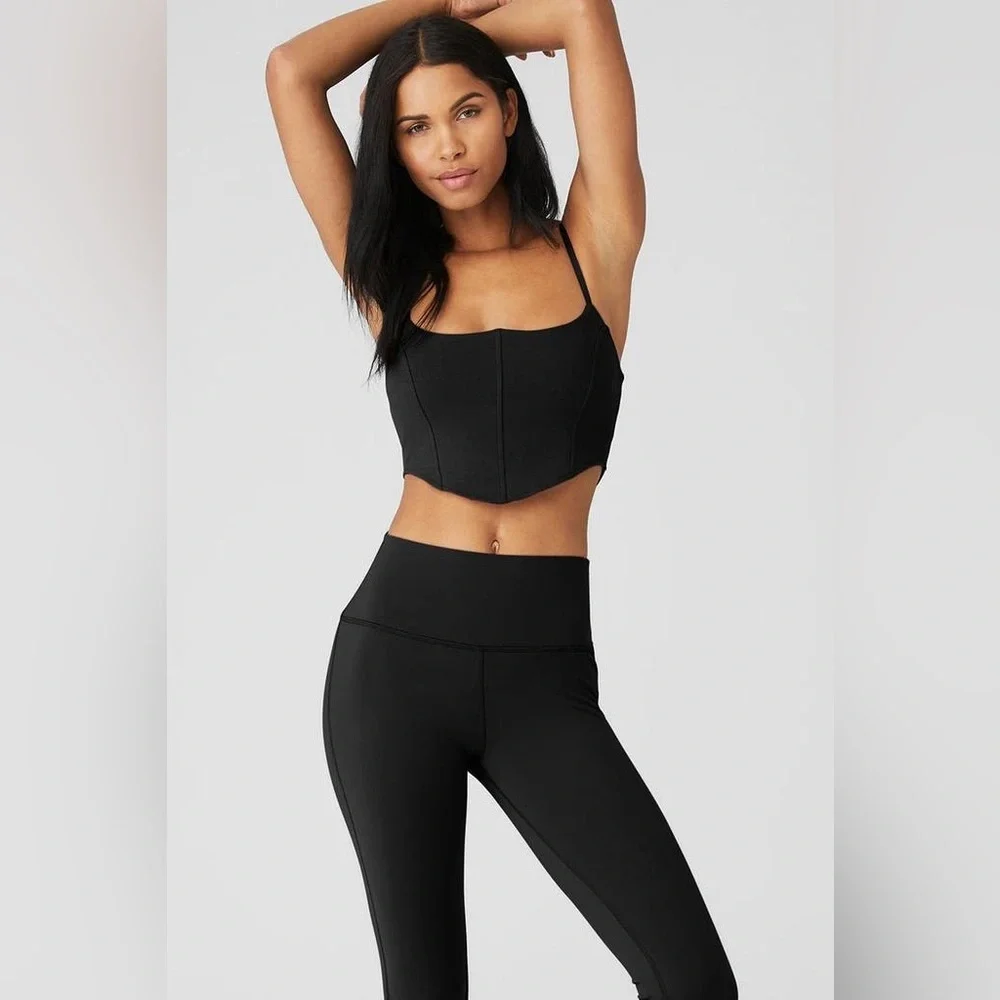 ALO YOGA | ✨NEW✨ Softsculpt Bra Tank in Black - Picture 1 of 5